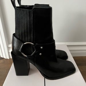 Isara Dolce Vita Biker Boot | Leather | Women’s bootie | sz 7.5